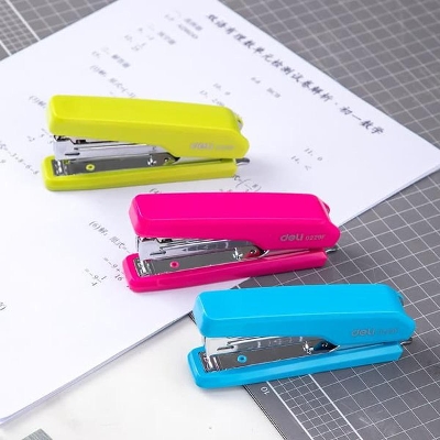 Picture of Deli	E0229F Stapler Random Color