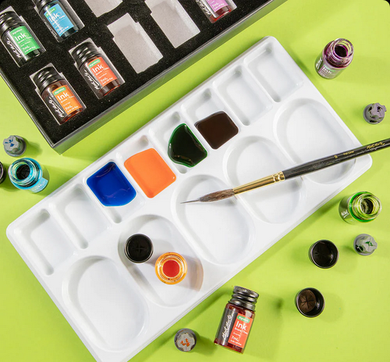 Picture of Mont Marte Disposable Plastic Palettes Discovery 5pc