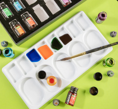 Picture of Mont Marte Disposable Plastic Palettes Discovery 5pc