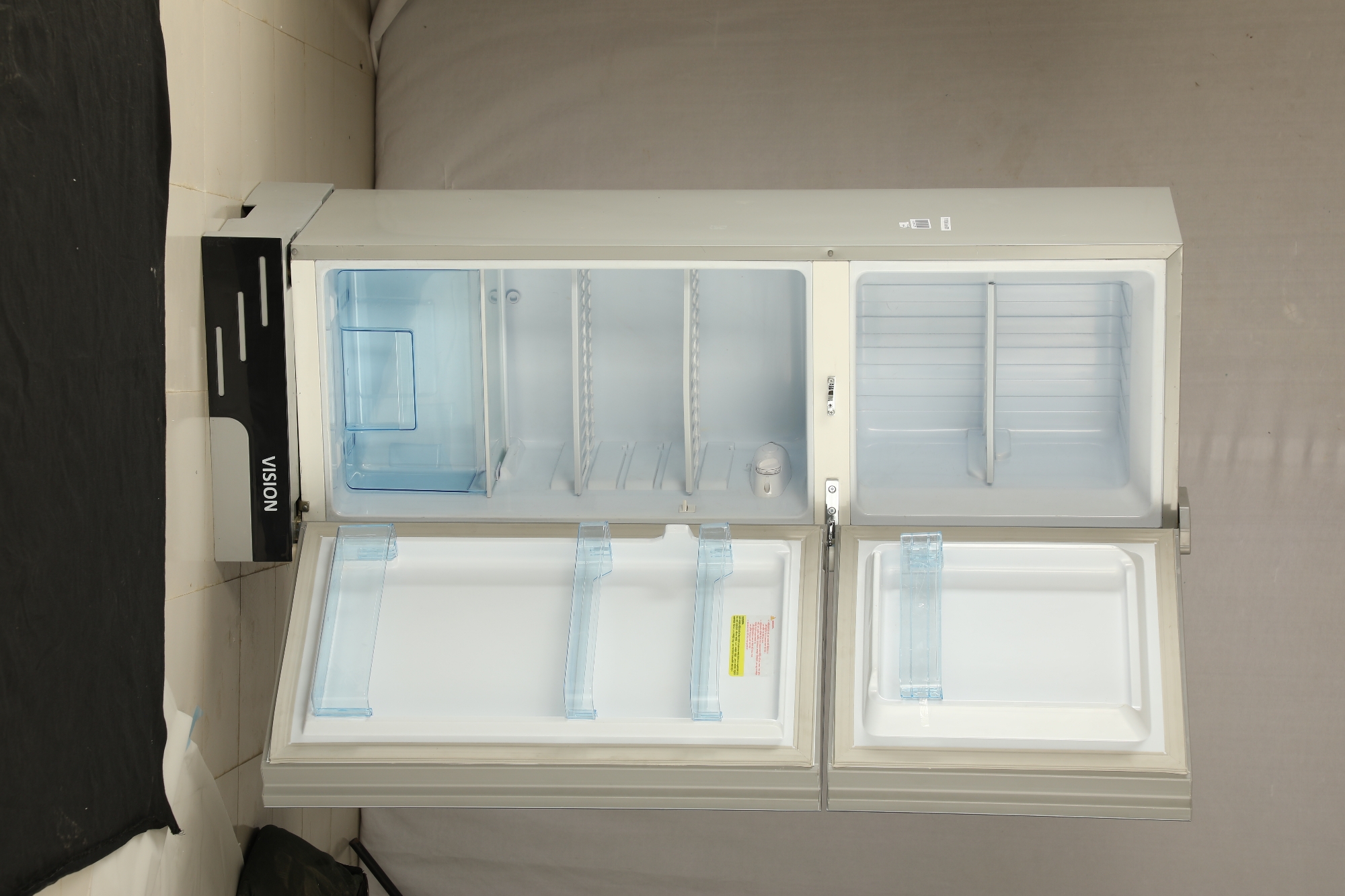 Picture of ViGo Refrigerator ViG 142 Ltr Red