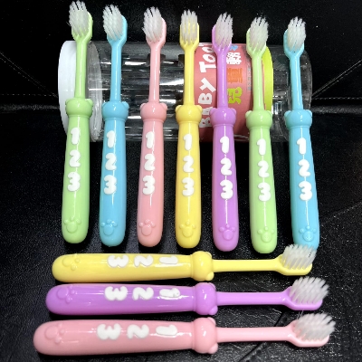 Picture of 1,2,3 Children's toothbrush 10 pieces set /bucket 1,2,3 Children's toothbrush 10 pieces set /bucket