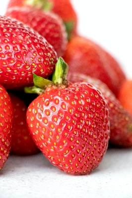 Picture of Bonsai Giant Strawberry Fruit Seeds - 30Pcs Seeds