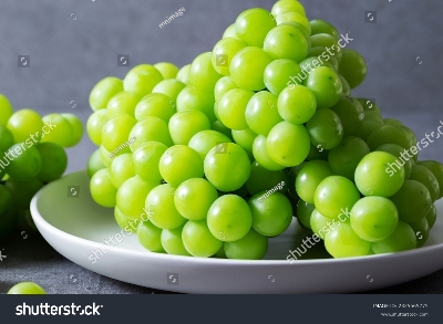 Picture of Easy to grow Sweet climbing Green Grape Seeds -20 Pcs Seeds