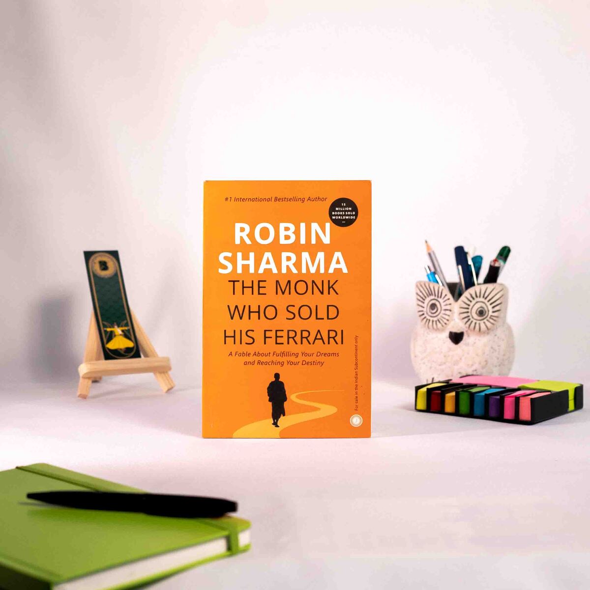 Picture of The Monk Who Sold His Ferrari by Robin Sharma - Premium - Paperback