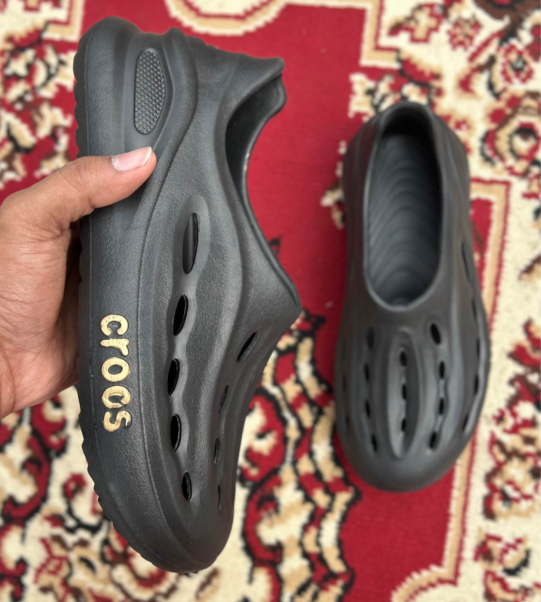 Picture of New Comfortable Summer Couple Hole Crocs SuperClogs Outdoor Beach Shoes Soft-Soled Non-Slip Breathable Sandals for Men