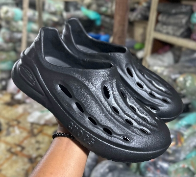 Picture of New Comfortable Summer Couple Hole Crocs SuperClogs Outdoor Beach Shoes Soft-Soled Non-Slip Breathable Sandals for Men