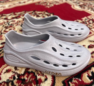 Picture of New Comfortable Summer Couple Hole Crocs SuperClogs Outdoor Beach Shoes Soft-Soled Non-Slip Breathable Sandals for Men