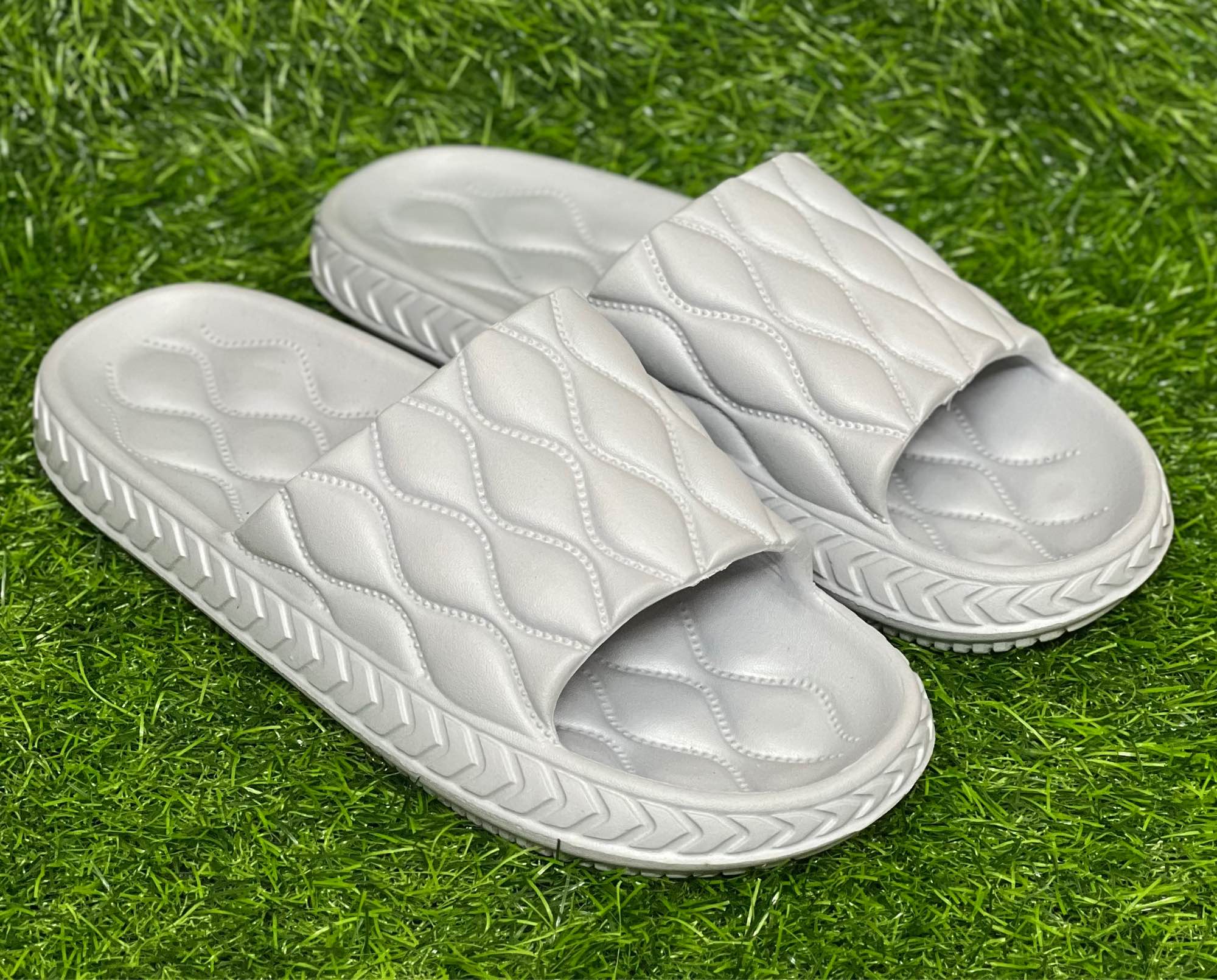 Picture of New Casual Comfortable Flip-Flops Slipper Slides For Men