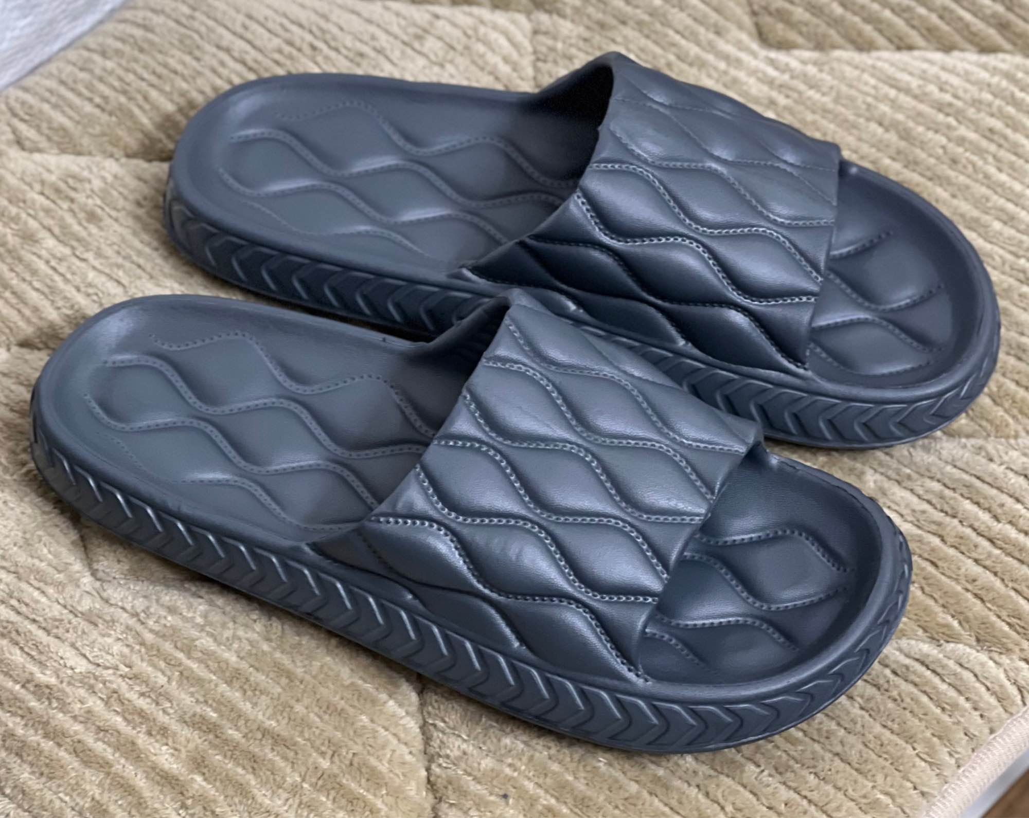 Picture of New Casual Comfortable Flip-Flops Slipper Slides For Men