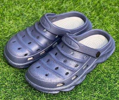 Picture of New Comfortable EVA Rubber Beach Crocs Clogs Sandal Shoes for Men
