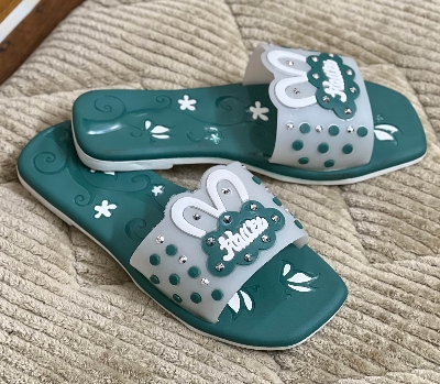 Picture of New Fashionable Design Flat Slippers Sandals for Girls & Women