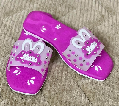 Picture of New Fashionable Design Flat Slippers Sandals for Girls & Women