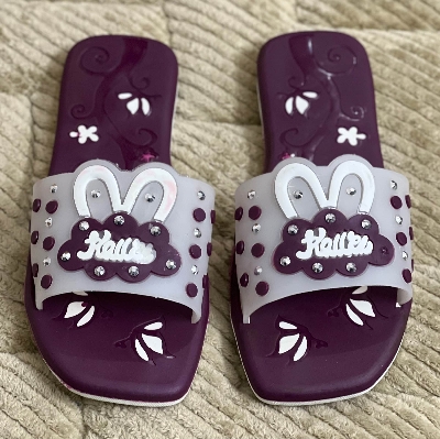 Picture of New Fashionable Design Flat Slippers Sandals for Girls & Women