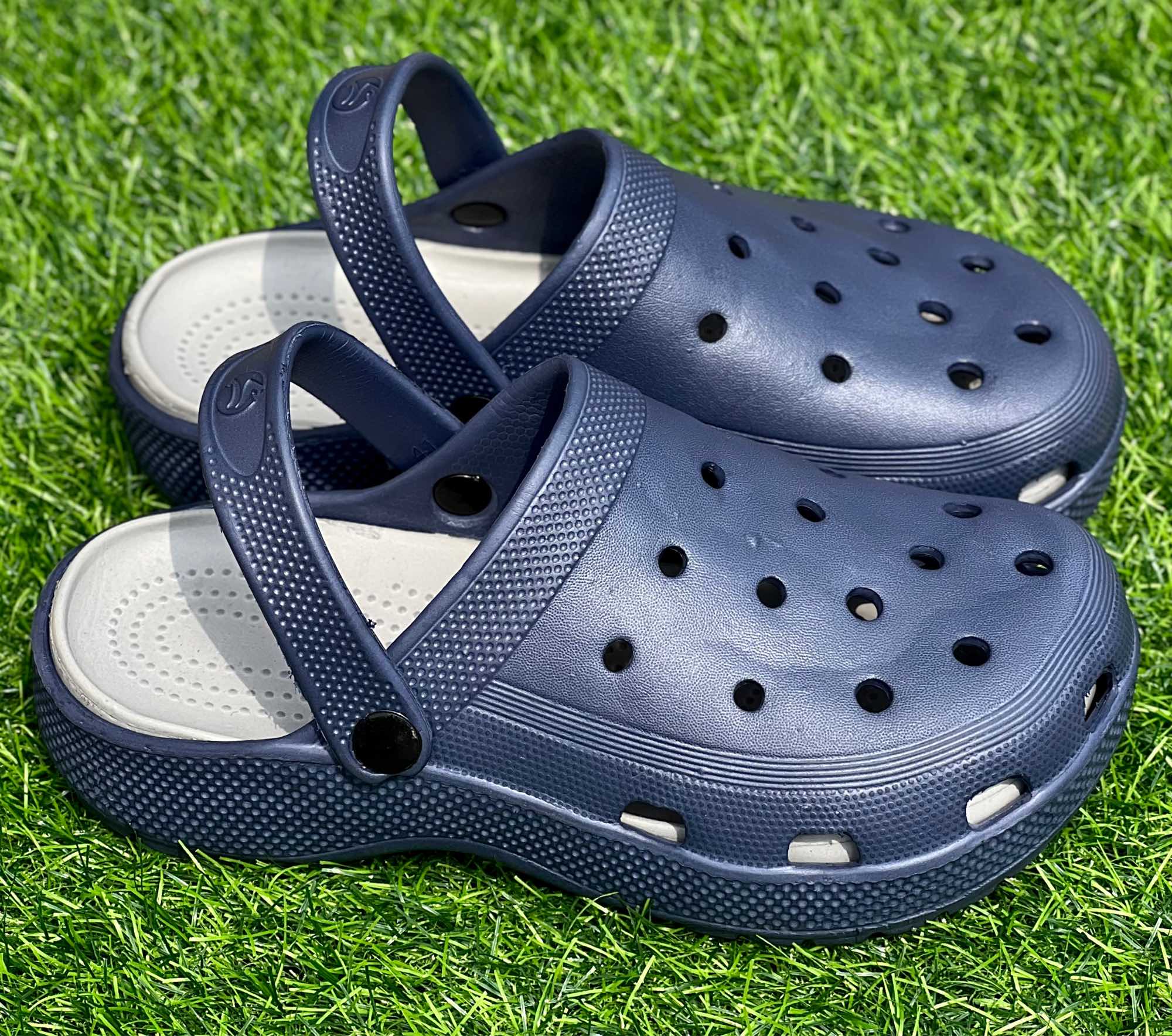 Picture of New Mens Ultra Comfortable Beach EVA Casual Clogs Breathable Crocs Sandals Shoes