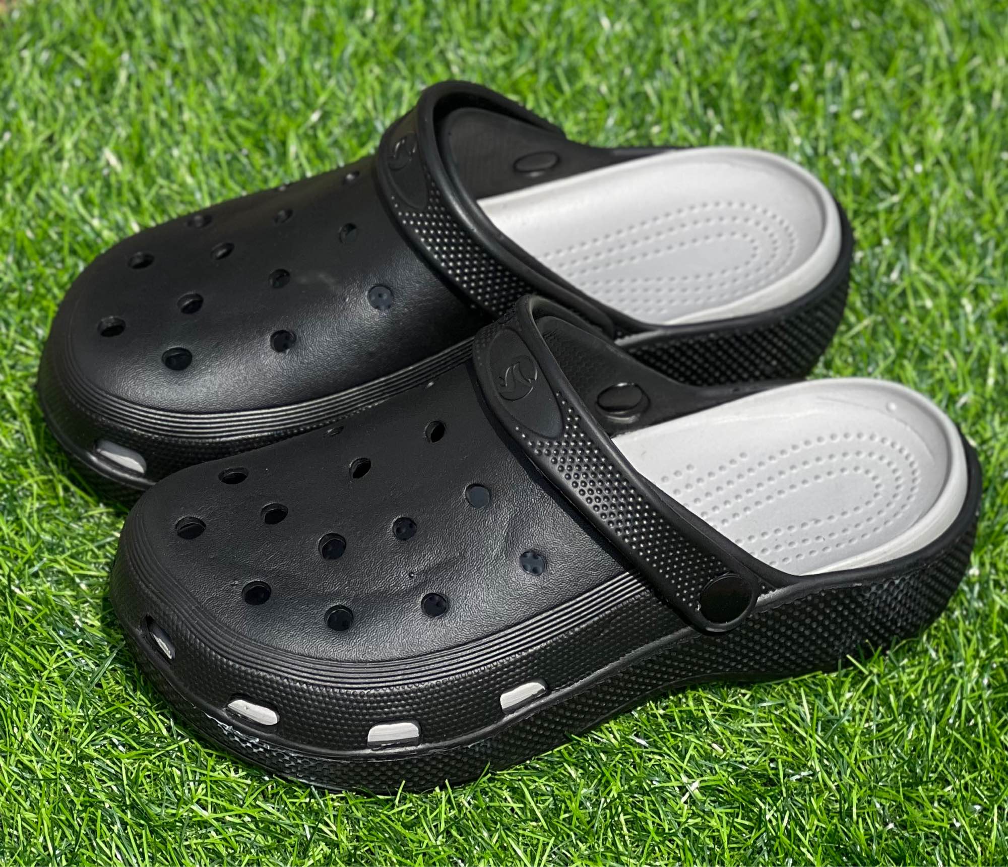 Picture of New Mens Ultra Comfortable Beach EVA Casual Clogs Breathable Crocs Sandals Shoes
