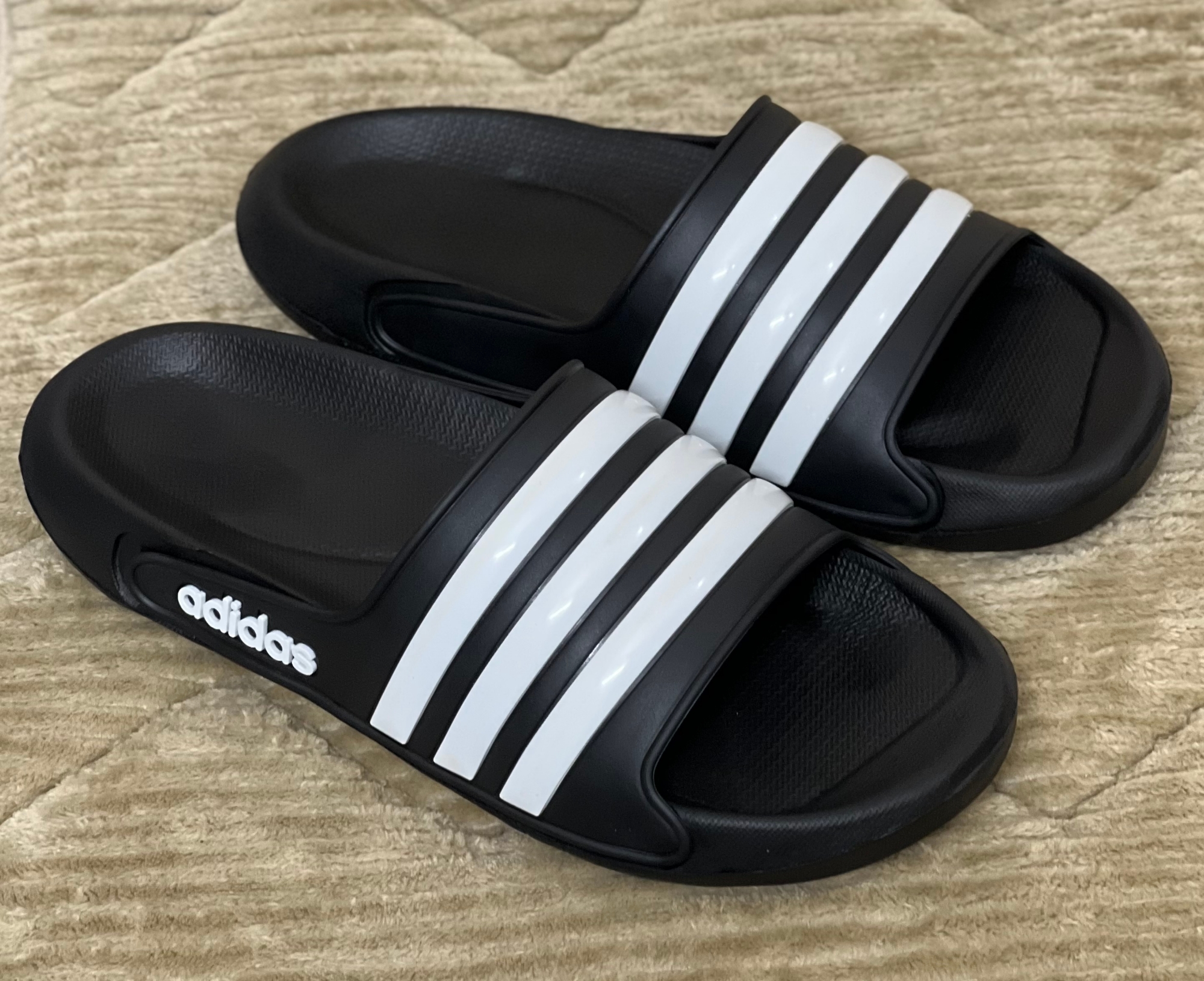 Picture of New Mens  Comfortable Adilette Three Stripe CloudEase Slides Slippers Sandal
