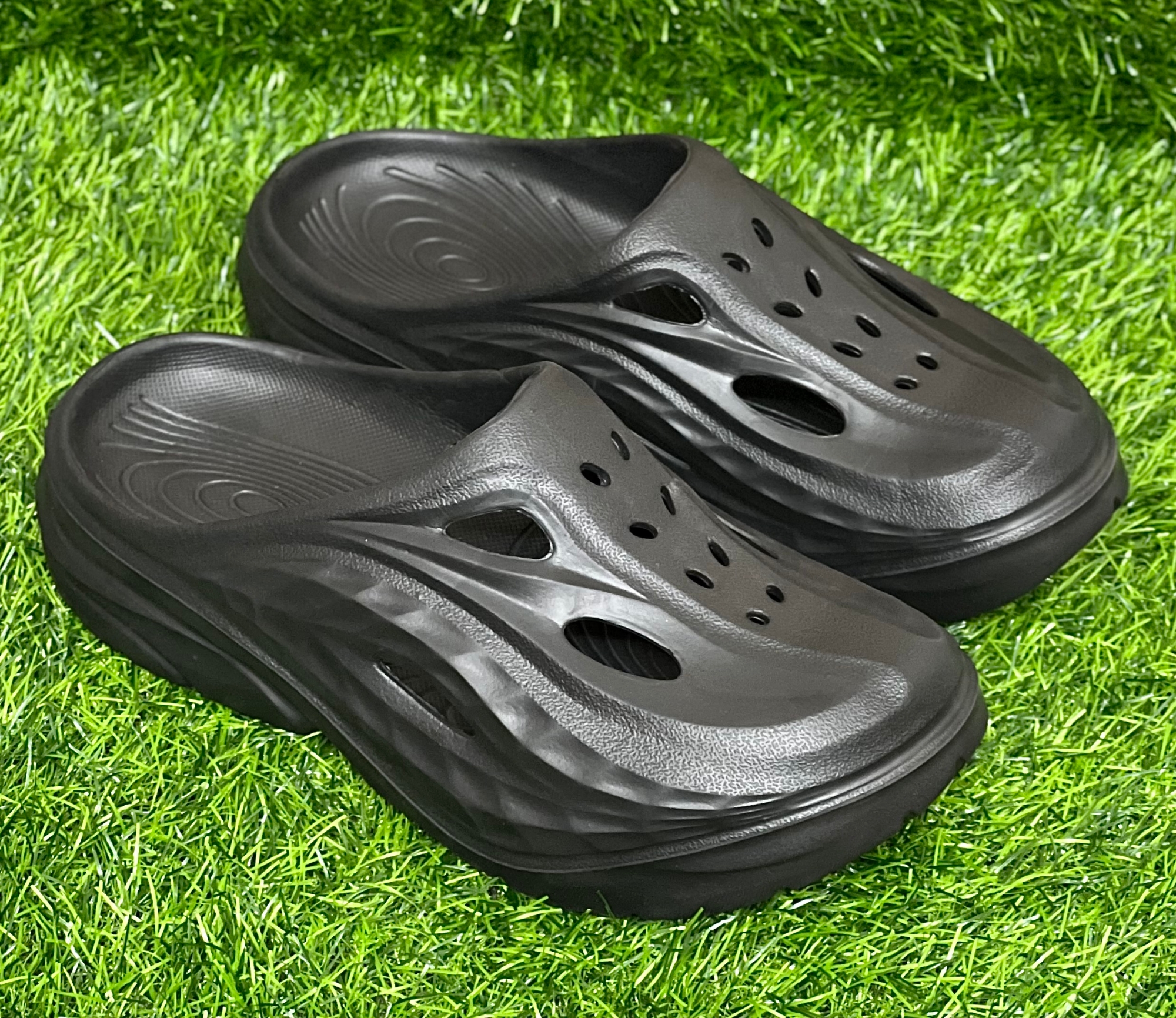 Picture of New Mens WaveStep Textured ThickSole AirFlow Clogs half Shoes Sandals