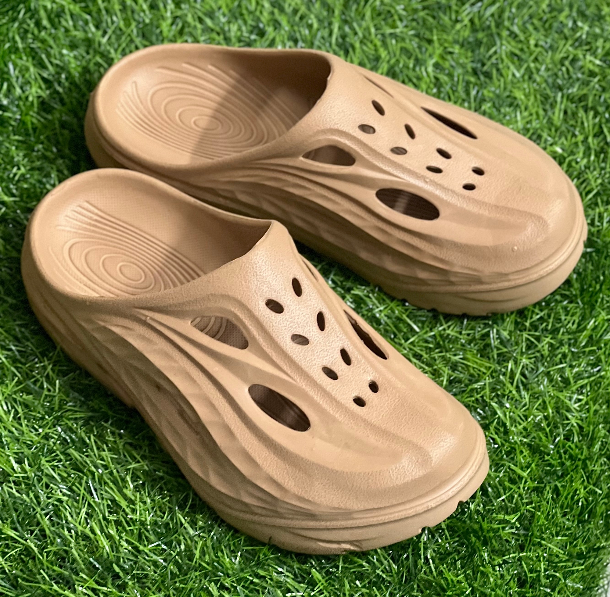 Picture of New Mens WaveStep Textured ThickSole AirFlow Clogs half Shoes Sandals