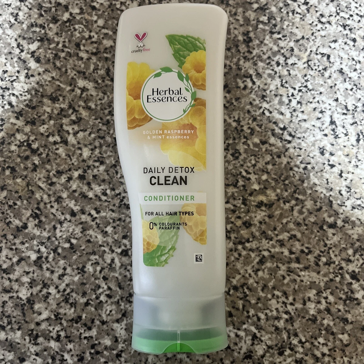 Picture of International France Product herbal Essences Daily Detox Clean For all Hair Types Conditioner used for male/female 400 Ml