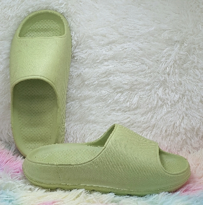 Picture of New Mens Yeezy Super Comfortable Plain Moulded Slides Slippers for Men