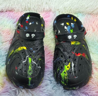 Picture of Mens New Tie Dye Colorful Rainbow Splash Casual Comfortable Outdoor Clog Lightweight Crocs Shoes Sandals