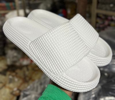 Picture of Mens New CloudGlide Thick Sole Long-lasting Non-Slip EVA Comfort Slides Slippers Sandals