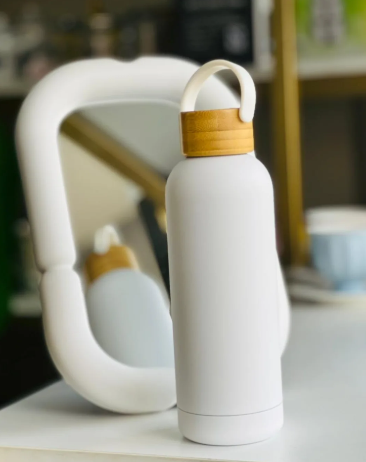 Picture of White Stainless Steel Vacuum Flask –500ML Soft Touch Sport Thermos Bottle with Bamboo Handle Cap