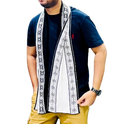 Picture of Black And White Winter Flowers Design Soft Woolen Export Scarf/Muffler For Men