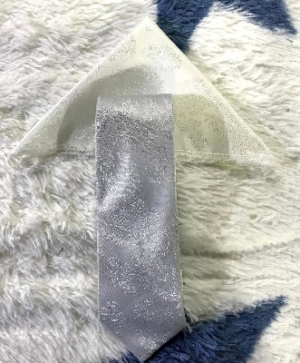 Picture of White Floral Design Tie And Pocket Square Set For Men