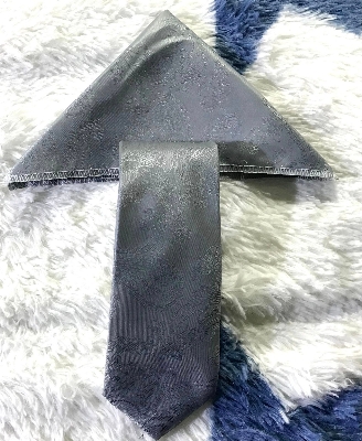 Picture of Silver Floral Design Tie And Pocket Square Set For Men