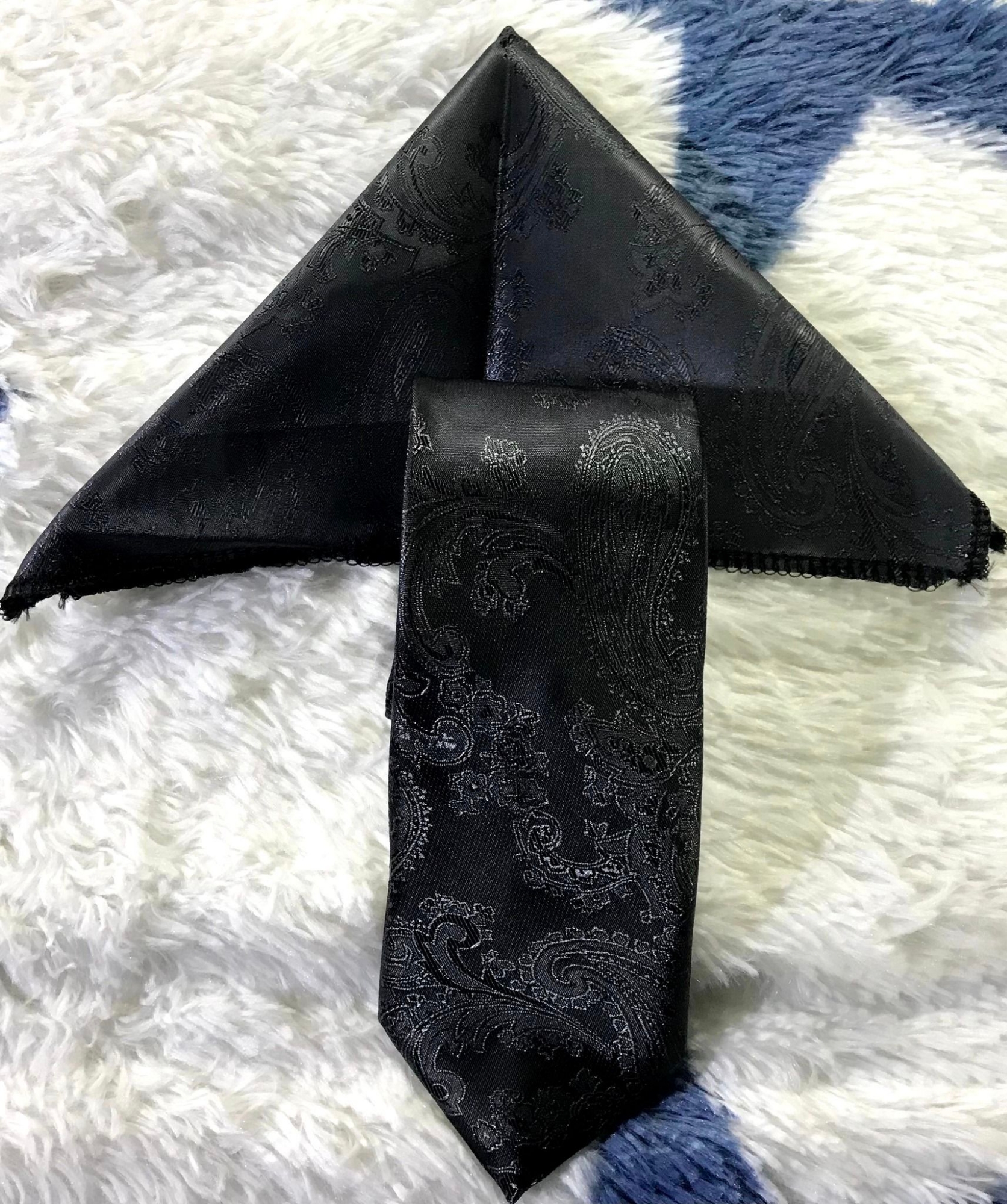 Picture of Black Floral Design Tie And Pocket Square Set For Men