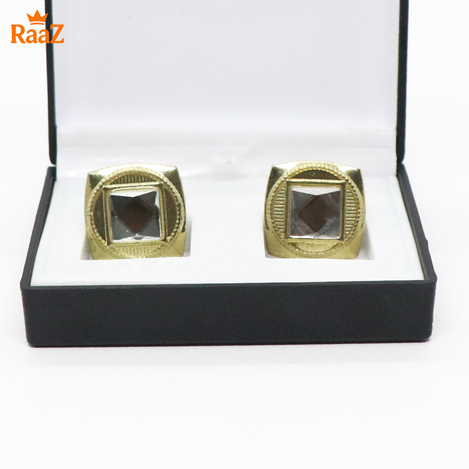 Picture of Mirror Gold Emerald Spark Classic Cufflink For Men