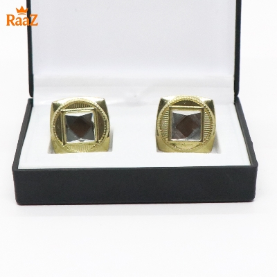 Picture of Mirror Gold Emerald Spark Classic Cufflink For Men