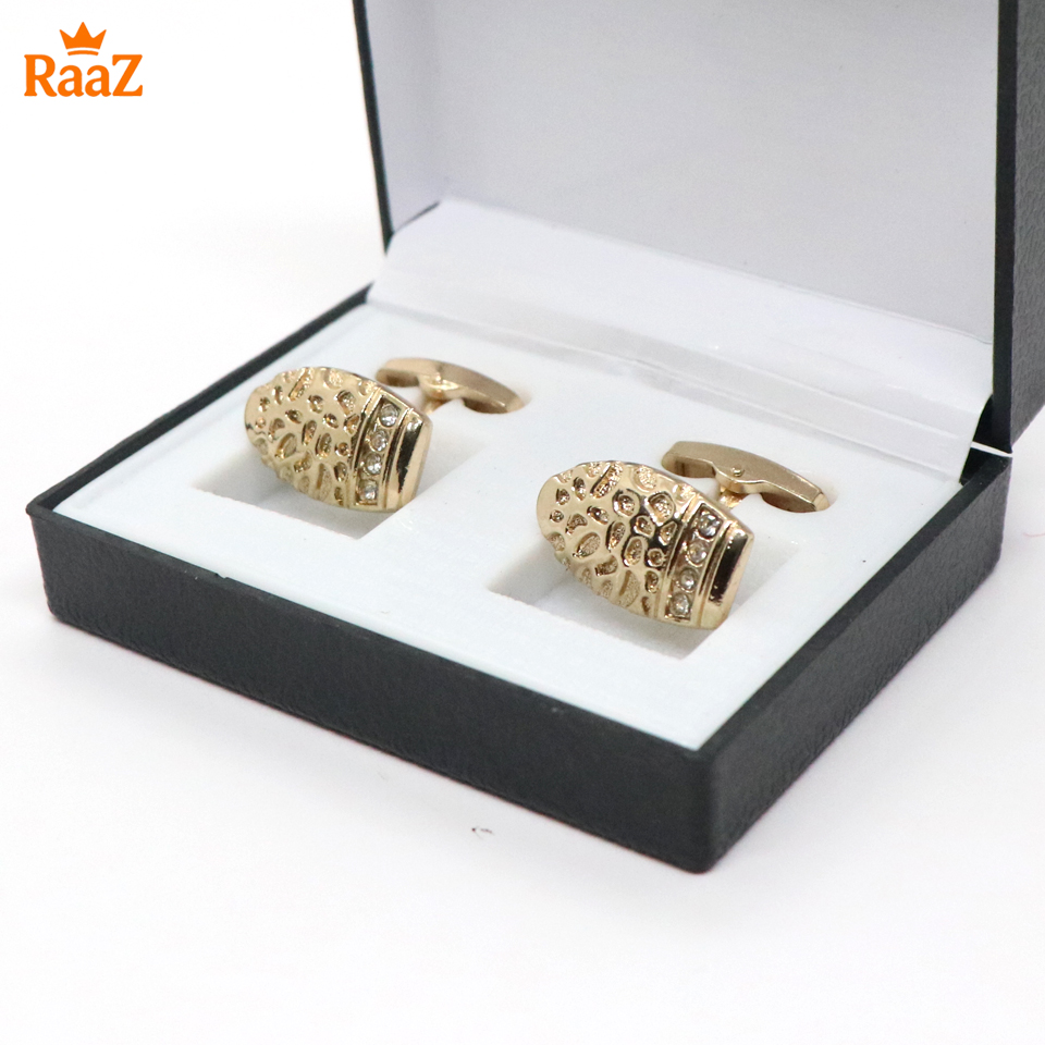 Picture of Golden Oval Shape Onyx Cufflink For Men