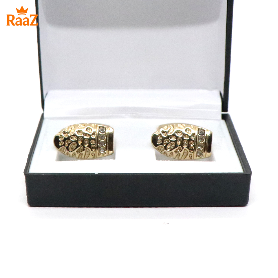 Picture of Golden Oval Shape Onyx Cufflink For Men