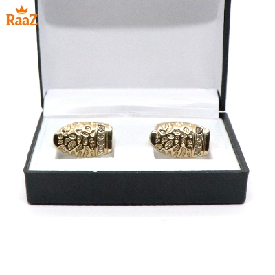 Picture of Golden Oval Shape Onyx Cufflink For Men