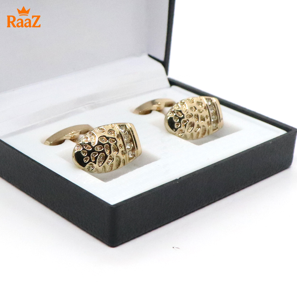 Picture of Golden Oval Shape Onyx Cufflink For Men