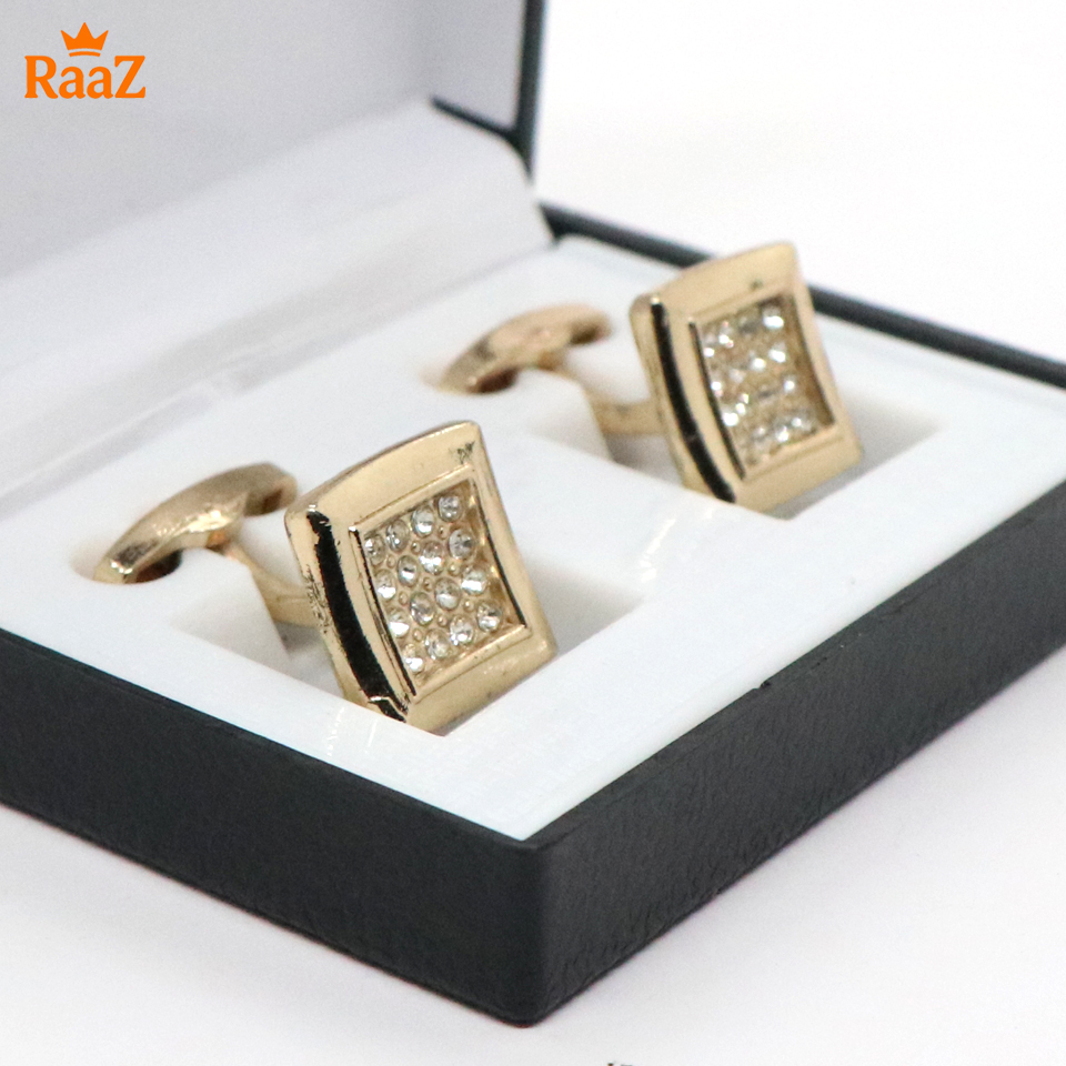 Picture of Gold Square Shape Grid Pattern Cufflink For Men