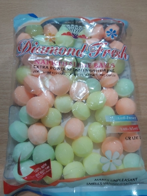 Picture of Napthalene/Naphthalene Balls /naptholine