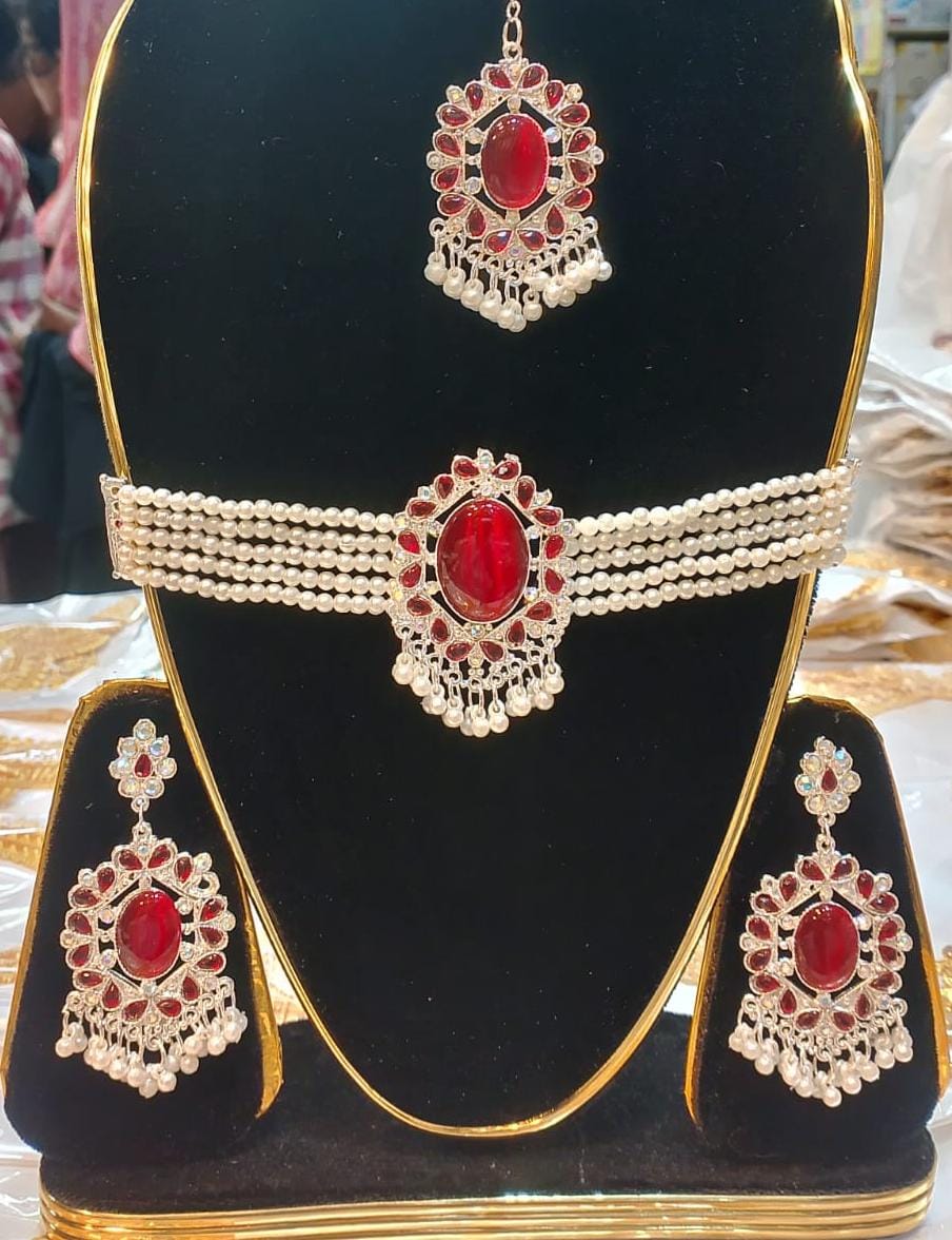 Picture of akik stone choker necklaces with tikli and ear rinngs . women jewellery , ornaments choker
