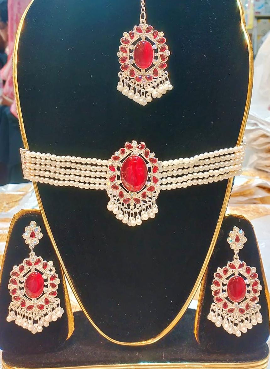 Picture of akik stone choker necklaces with tikli and ear rinngs . women jewellery , ornaments choker