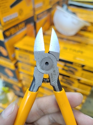 Picture of 🔧 WELLOO 6-Inch Drainage Pliers | Heavy Duty Multi-Purpose Hand Tool – HDP21709