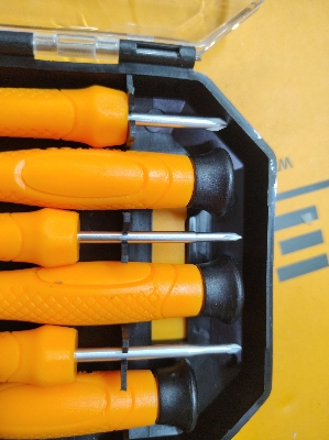 Picture of WELLOO 6Pcs Precision Screwdriver Set For Laptop,Mobile Phone Usage SCT02006