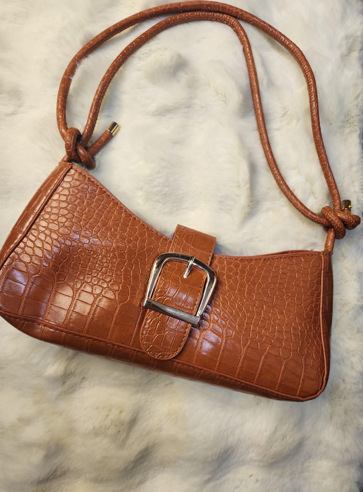 Picture of boat shape bag for ladies