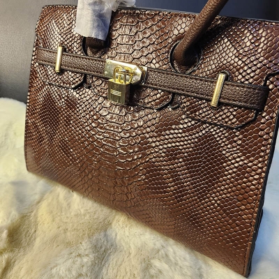 Picture of Crocodile pattern formal bag for ladies