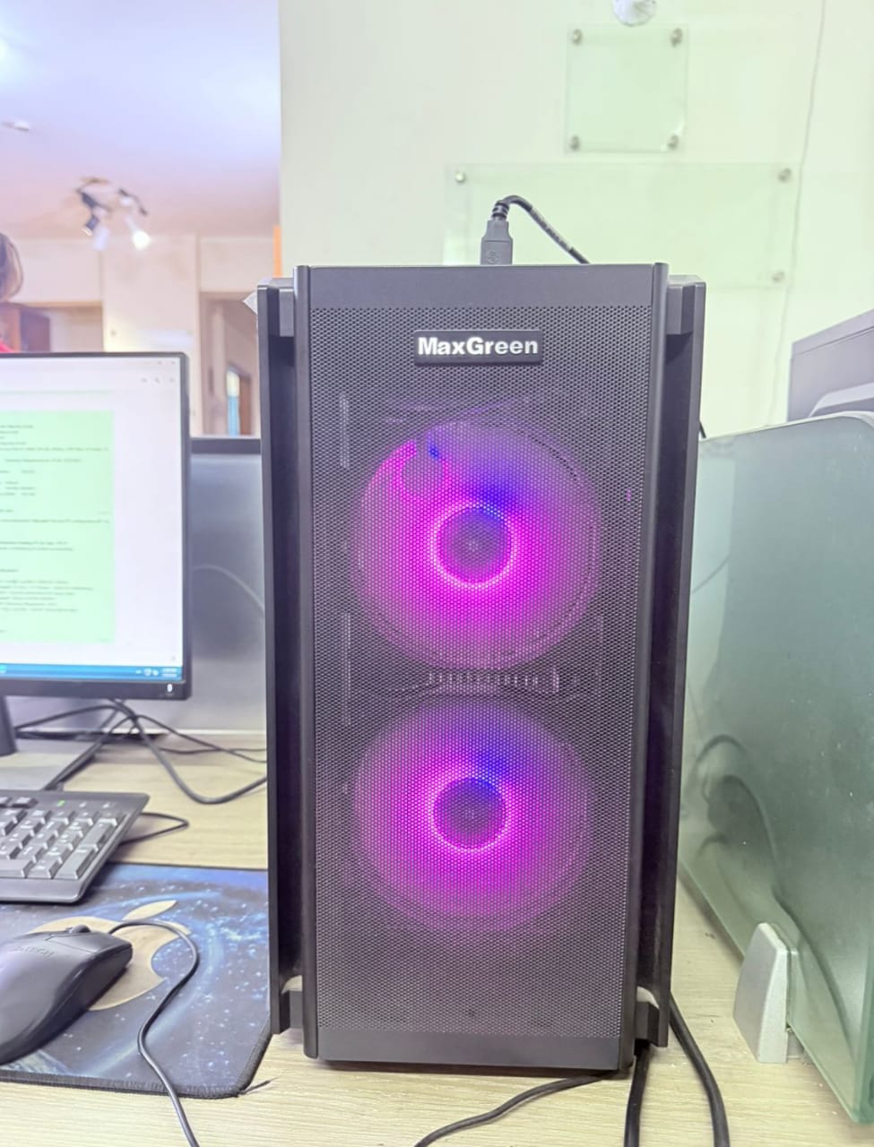 Picture of Intel® Core™ i5-10400 @ 2.90GHz  ➡ 10 th Generation