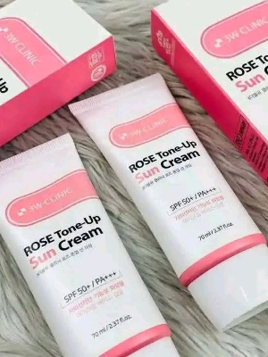 Picture of 3W Clinc Rose Tone up sun cream SPF50+ PA+++