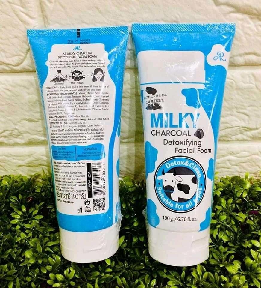 Picture of MILKY CHARCOAL Detoxifying Facial Foam –190gm