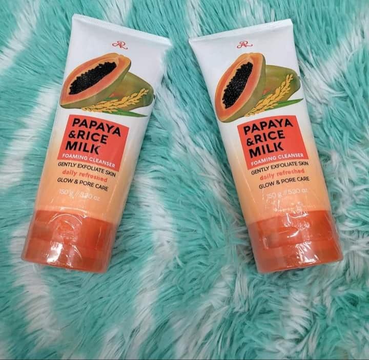 Picture of Papaya and Rice milk foaming face wash-150 Ml