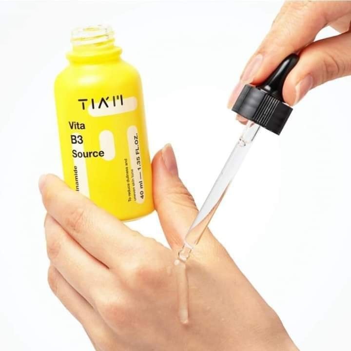 Picture of TIAM Vita B3 Source Serum 40ml𝐞 𝐊𝐢𝐬𝐬 𝐋𝐢𝐩𝐬𝐭𝐢𝐜𝐤 𝐋𝐢𝐩 𝐂𝐫𝐚𝐲𝐨𝐧 𝐁𝐮𝐧𝐝𝐥𝐞 𝟔𝐏𝐜𝐬 𝐒𝐞𝐭